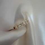 Acacia Oval Diamond Band